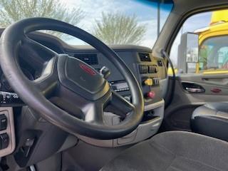 2021 Peterbilt 579-6