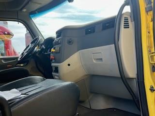 2021 Peterbilt 579-9