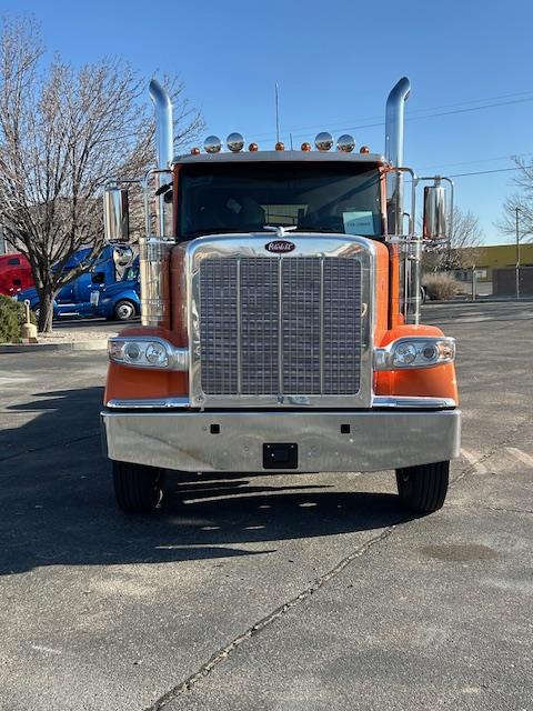 2025 Peterbilt 589-2