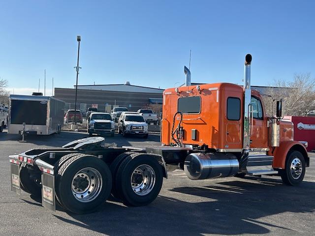 2025 Peterbilt 589-4