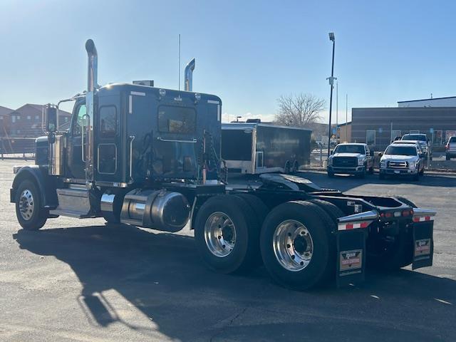 2025 Peterbilt 589-6