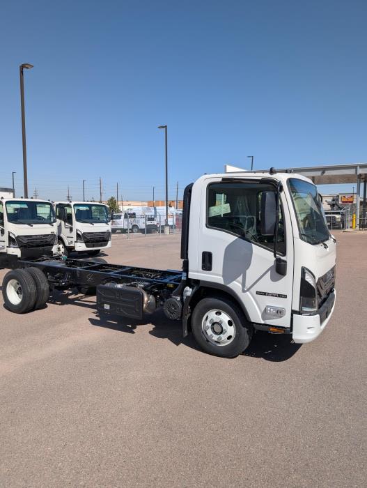 2025 Isuzu NPR-HD-4