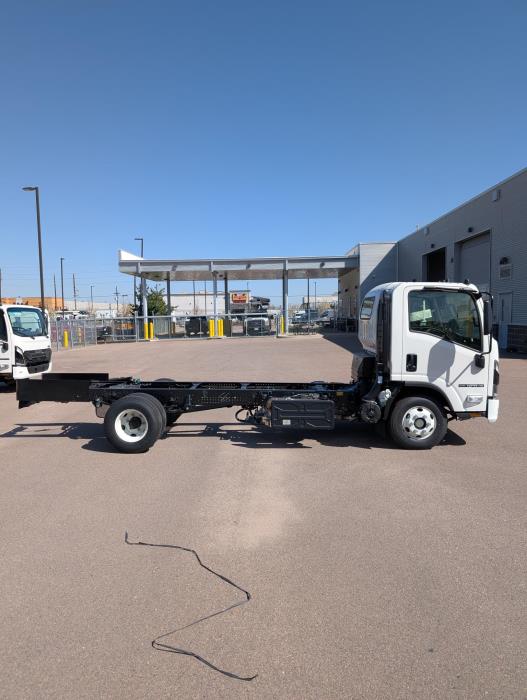 2025 Isuzu NPR-HD-5