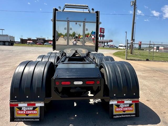 2022 Peterbilt 567-9