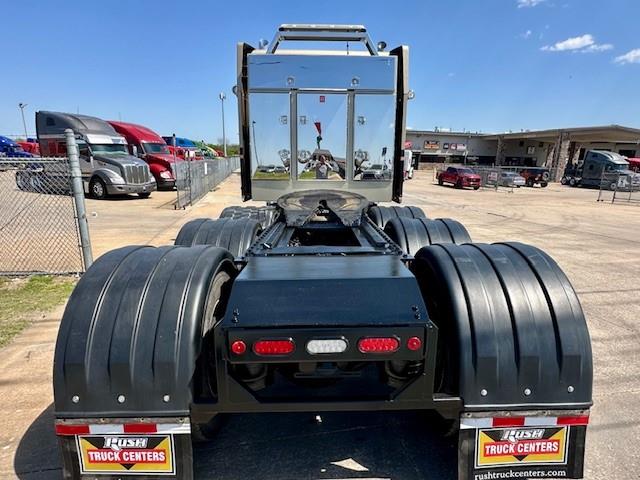 2022 Peterbilt 567-11