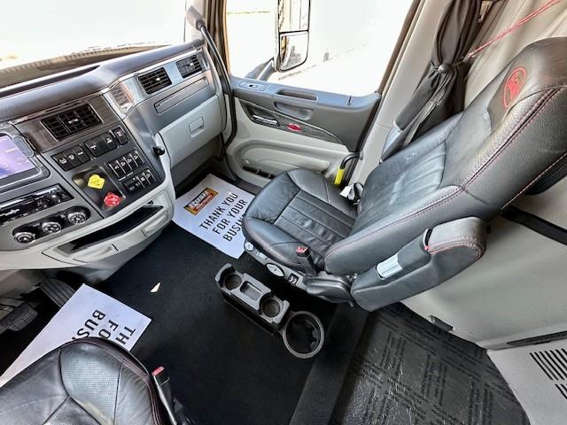 2022 Peterbilt 567-15