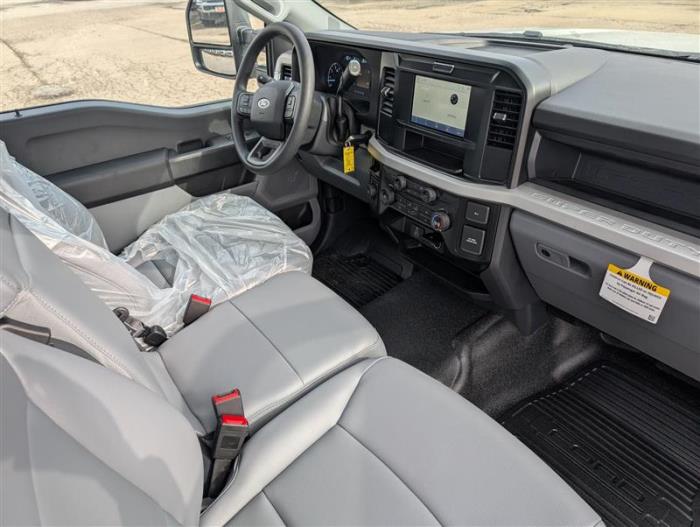 2025 Ford F-250-19