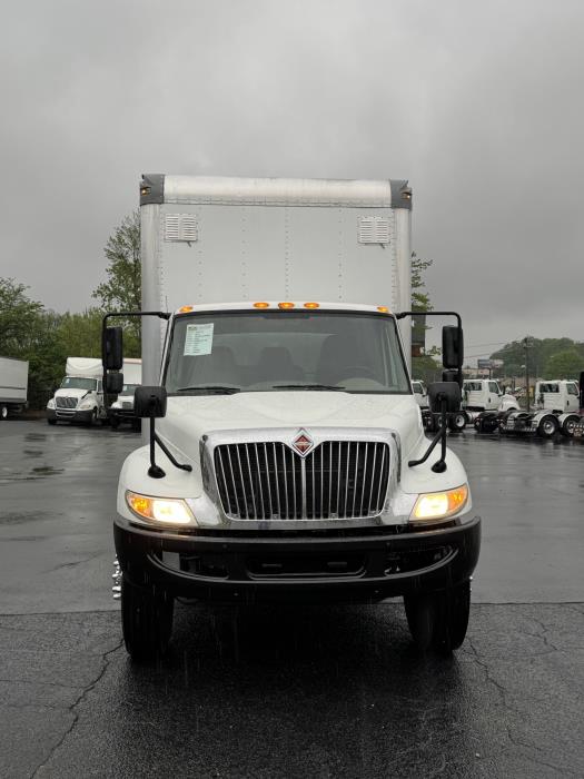 2018 International 4300-8