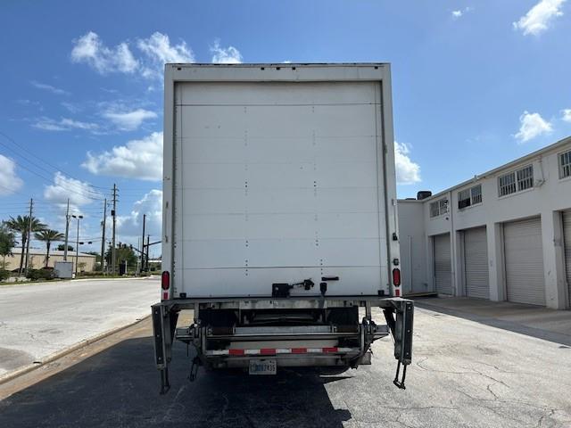 2019 Freightliner Business Class M2 106-4