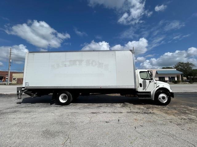 2019 Freightliner Business Class M2 106-7