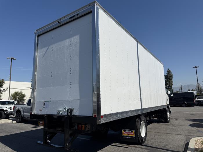 2025 Isuzu FTR-4