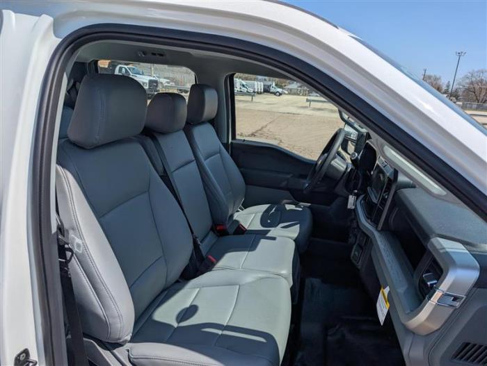 2025 Ford F-250-11
