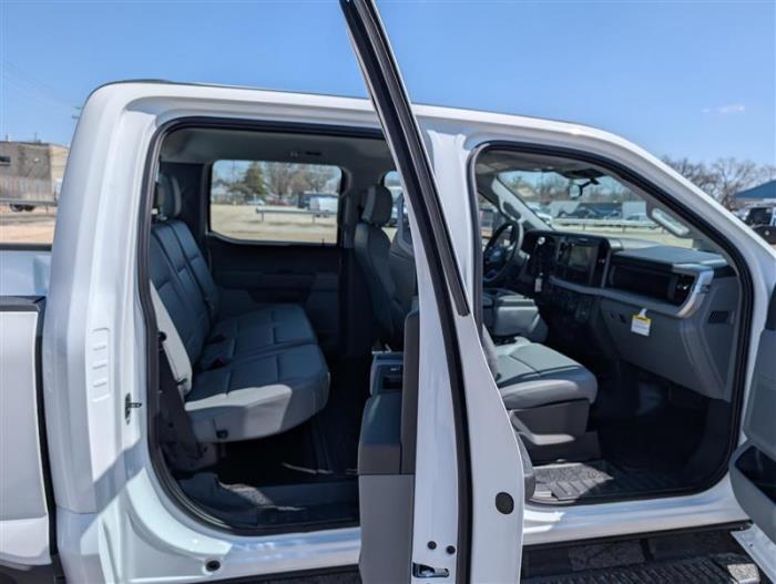 2025 Ford F-250-12