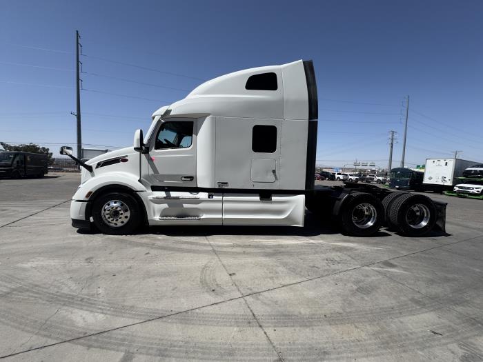 2024 Peterbilt 579-8