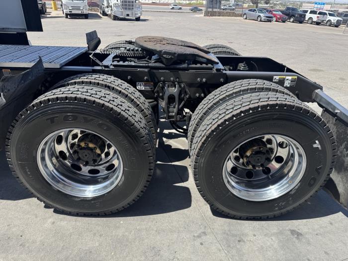 2024 Peterbilt 579-9