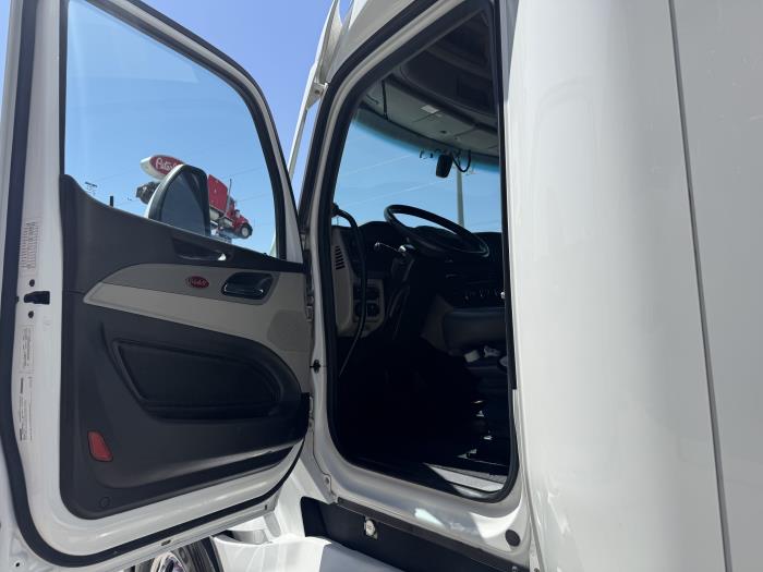 2024 Peterbilt 579-17