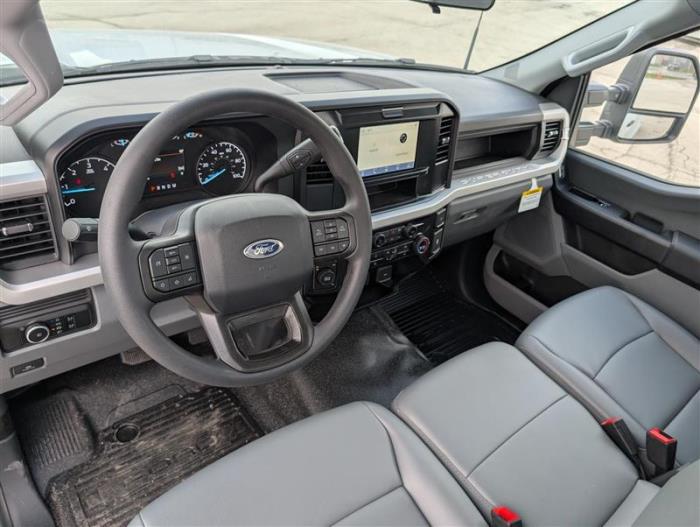 2025 Ford F-450-14