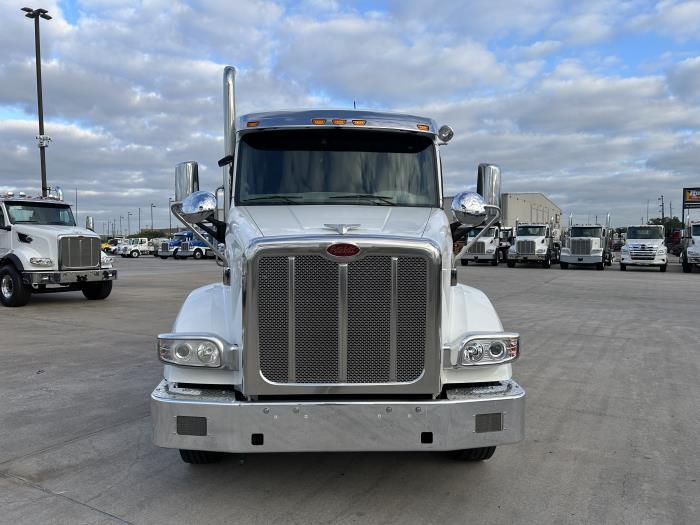 2020 Peterbilt 567-8