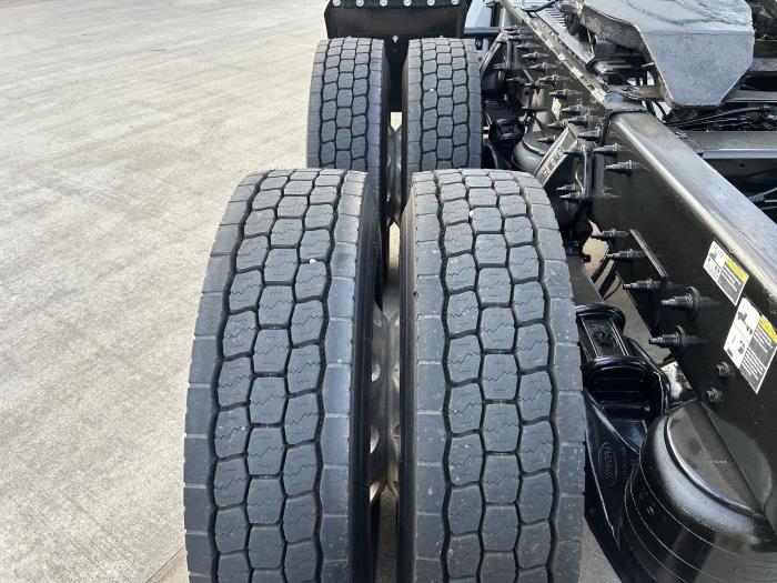 2020 Peterbilt 567-12