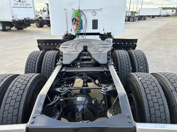 2020 Peterbilt 567-13