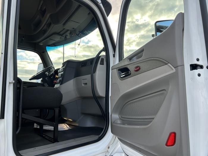 2020 Peterbilt 567-22