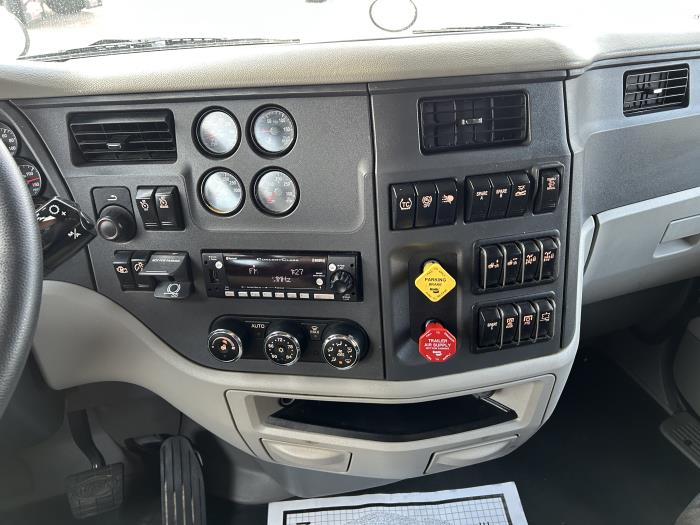 2020 Peterbilt 567-31
