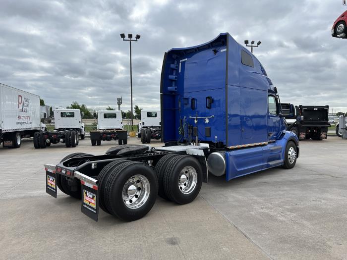 2023 Peterbilt 579-5