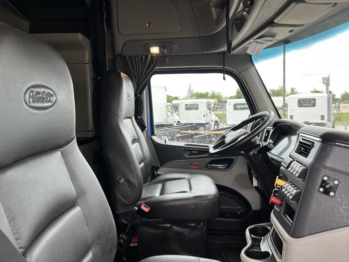 2023 Peterbilt 579-23