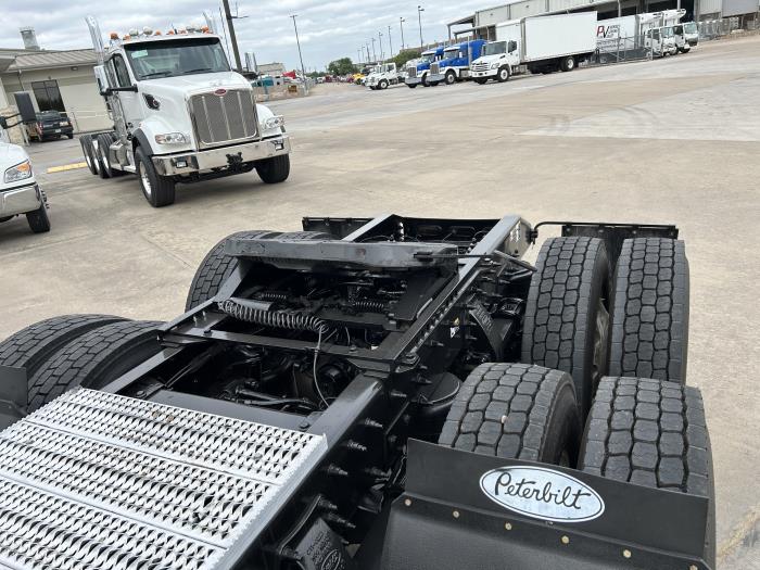2020 Peterbilt 567-14