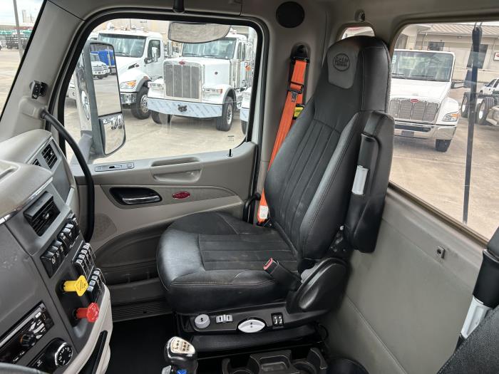 2020 Peterbilt 567-25