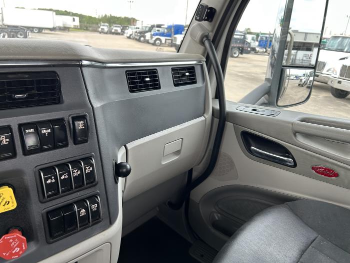 2020 Peterbilt 567-29