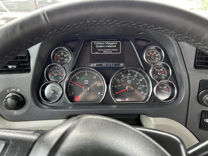 2020 Peterbilt 567-31