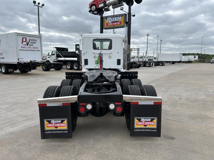 2020 Peterbilt 567-4