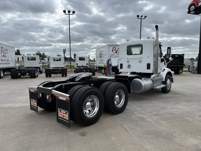 2020 Peterbilt 567-5