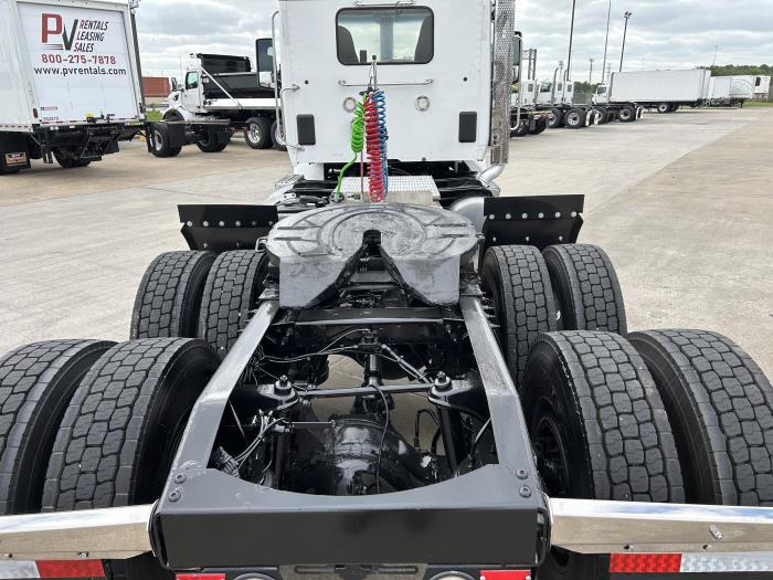 2020 Peterbilt 567-13