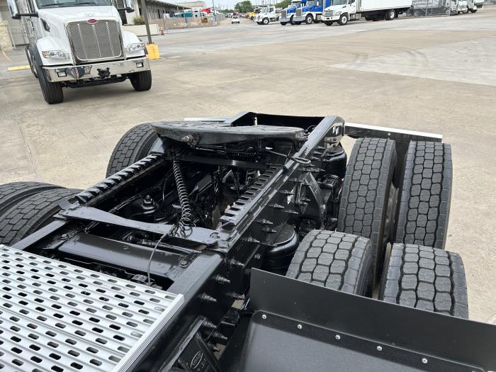 2020 Peterbilt 567-14