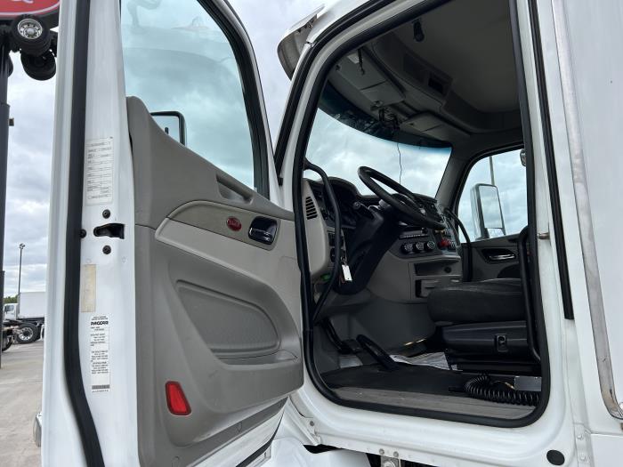 2020 Peterbilt 567-24