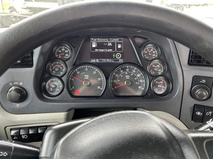 2020 Peterbilt 567-30