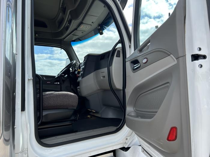 2020 Peterbilt 579-22