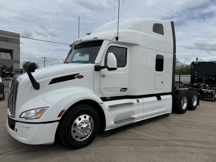2023 Peterbilt 579-1