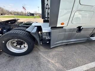 2021 Freightliner Cascadia-5