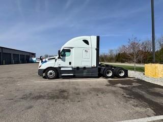 2021 Freightliner Cascadia-9
