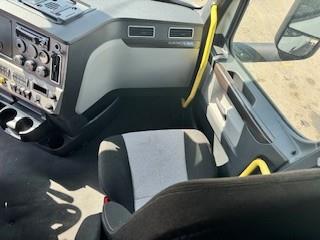 2021 Freightliner Cascadia-19