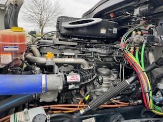 2021 Freightliner Cascadia-22
