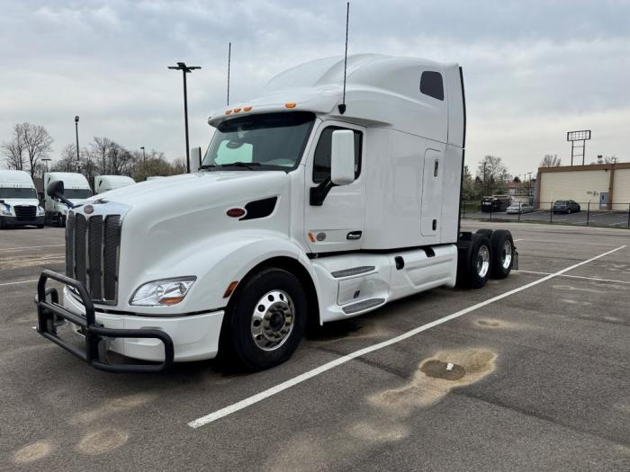 2022 Peterbilt 579-1