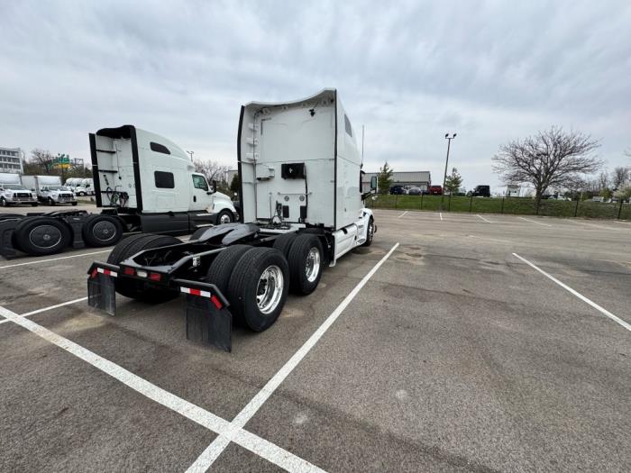 2022 Peterbilt 579-5