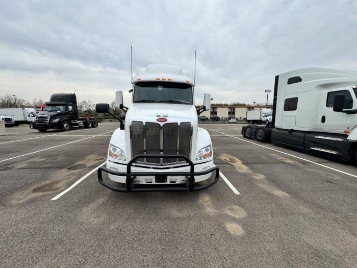 2022 Peterbilt 579-11