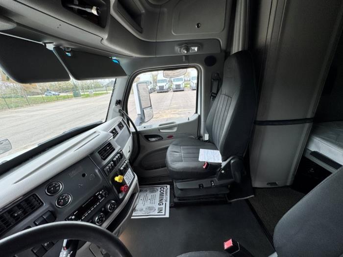 2022 Peterbilt 579-15
