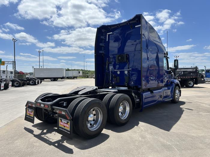 2022 Peterbilt 579-5