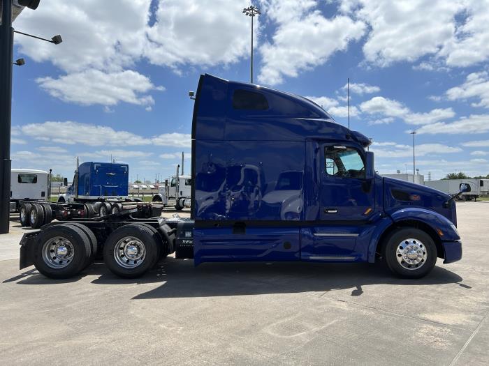 2022 Peterbilt 579-6